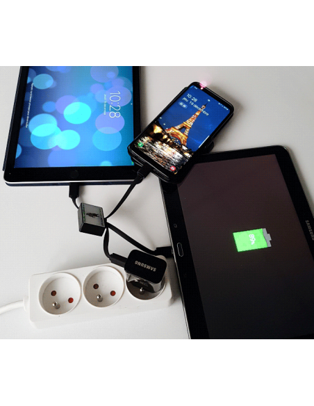 Connettore multiplo per la ricarica del cellulare